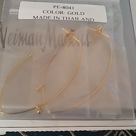 🆕TAI Hoop Earrings - Picture 5 of 6